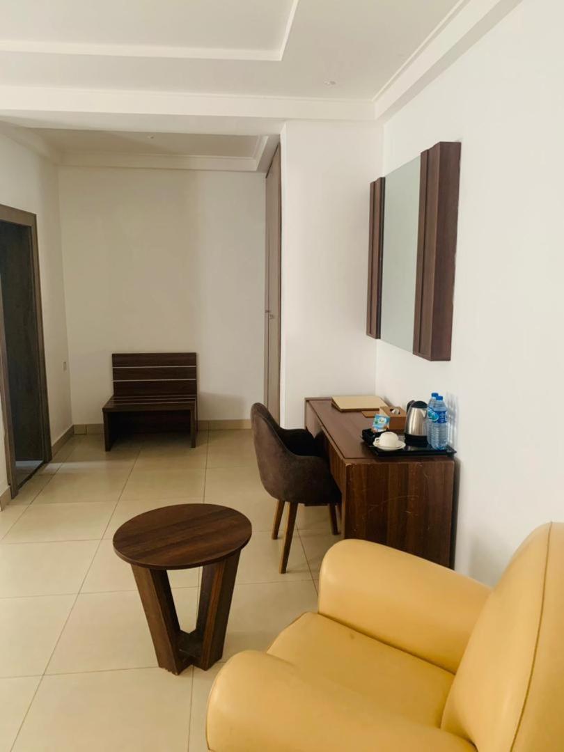Swiss Pearl Continental Suite Wupa Экстерьер фото