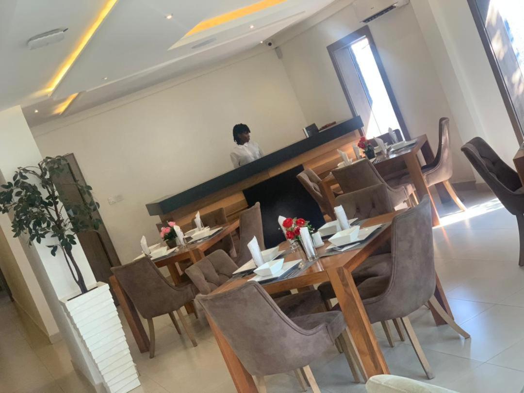 Swiss Pearl Continental Suite Wupa Экстерьер фото